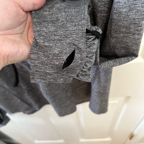 Nike Gray Dri-FIT Hooded long sleeve - Picture 5 of 6